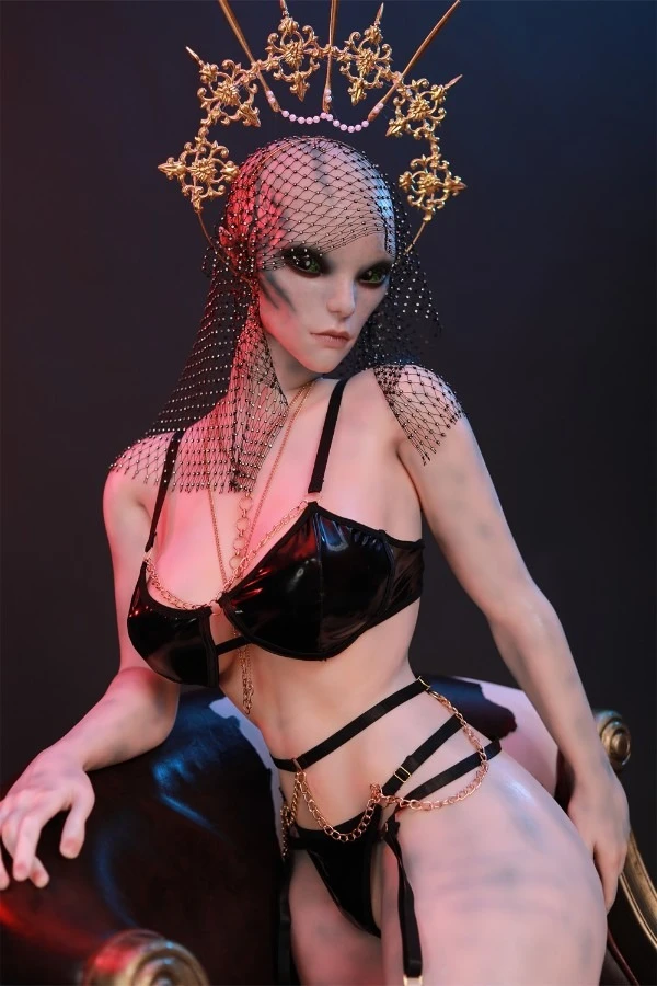 Rifrano Doll Review: Die Faszination der reifen Big Booty Alien Sex Doll Beatrice mit 153 cm