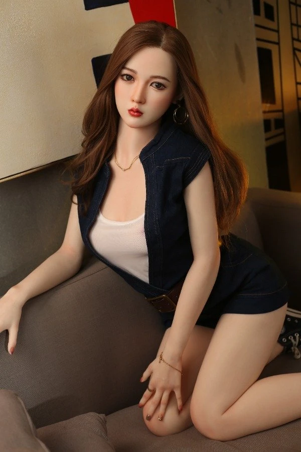 MeSe Doll – Ultrarealistische asiatisch-japanische Sexpuppe Noor mit 166 cm und Silikonkopf