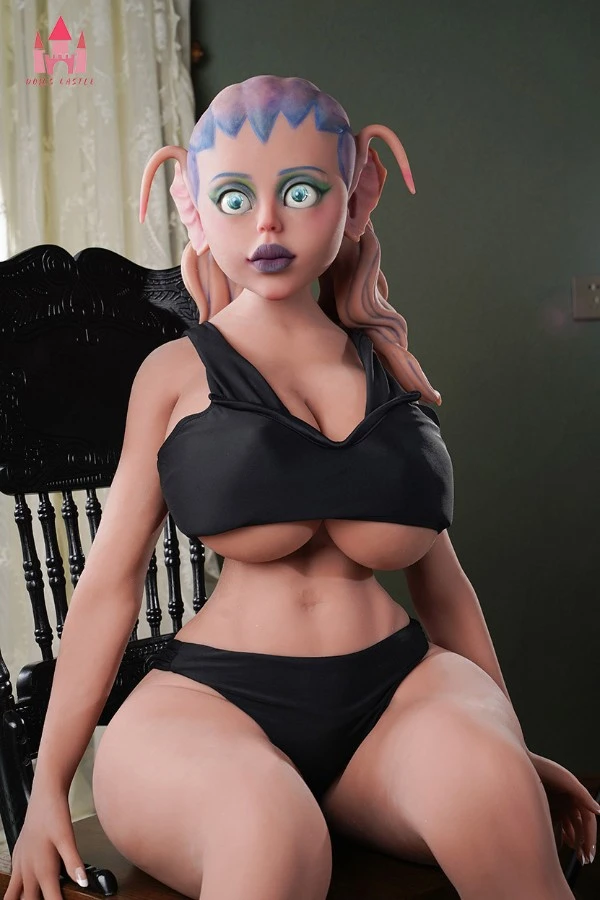 Dolls Castle präsentiert die Alien-Sexpuppe Savannah mit lockigem Haar und Bademode (141 cm) mit kostenlosem zweiten Kopf