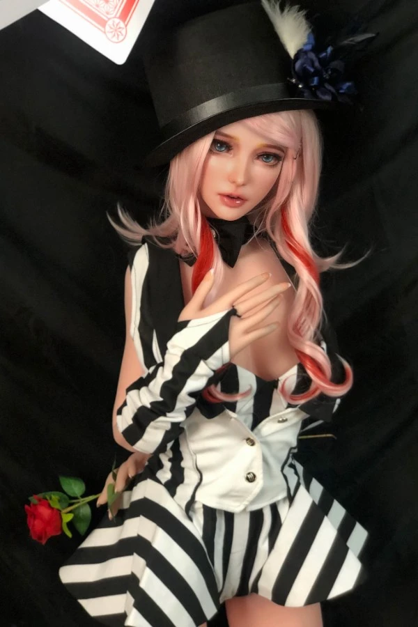 Bezaubernde pinkhaarige Magic Sex Doll Lisa mit 165 cm von Elsa Babe